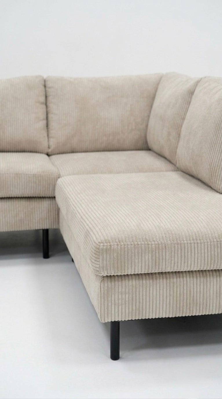 Peppe | 4 sits med divan | Beige Manchester