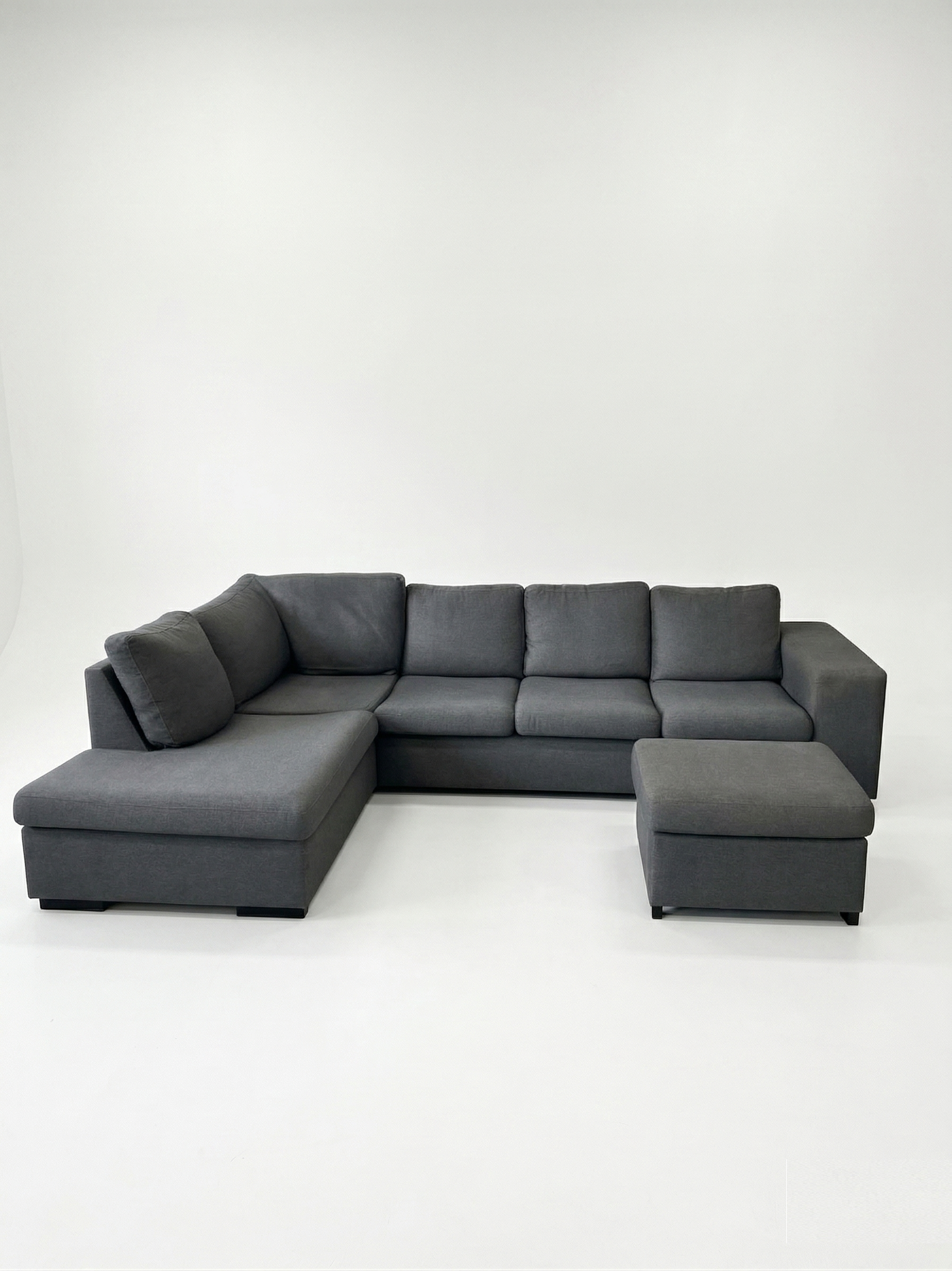 Nevada | 4 sits med schäslong | Fotpall ingår